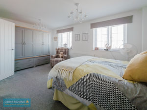 Bedroom- click for photo gallery